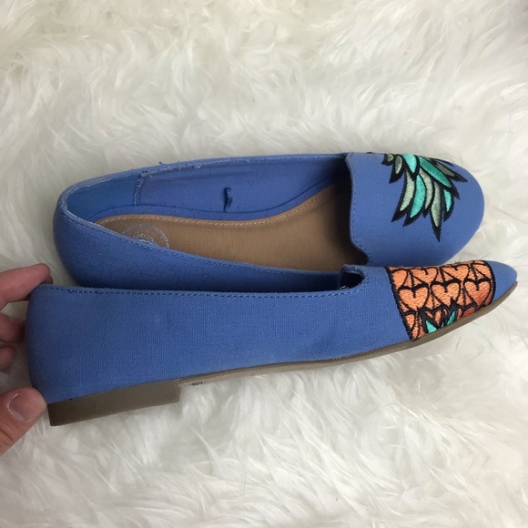 Blue Pineapple Slip-On Flats Size 7 Medium - Picture 6 of 8